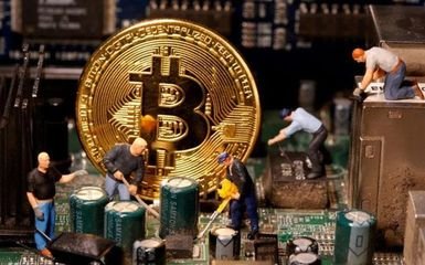 State-of-the-art Filecoin mining farm showcasing large-scale storage rigs and hosting infrastructure