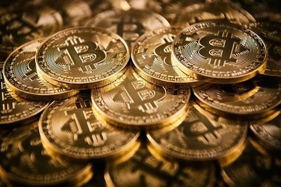 A large-scale mining farm utilizing advanced cooling technologies to maintain optimal ASIC performance