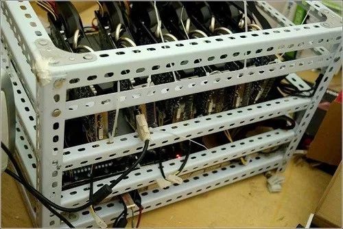 Essential components of a mining rig dedicated to Ethereum operations